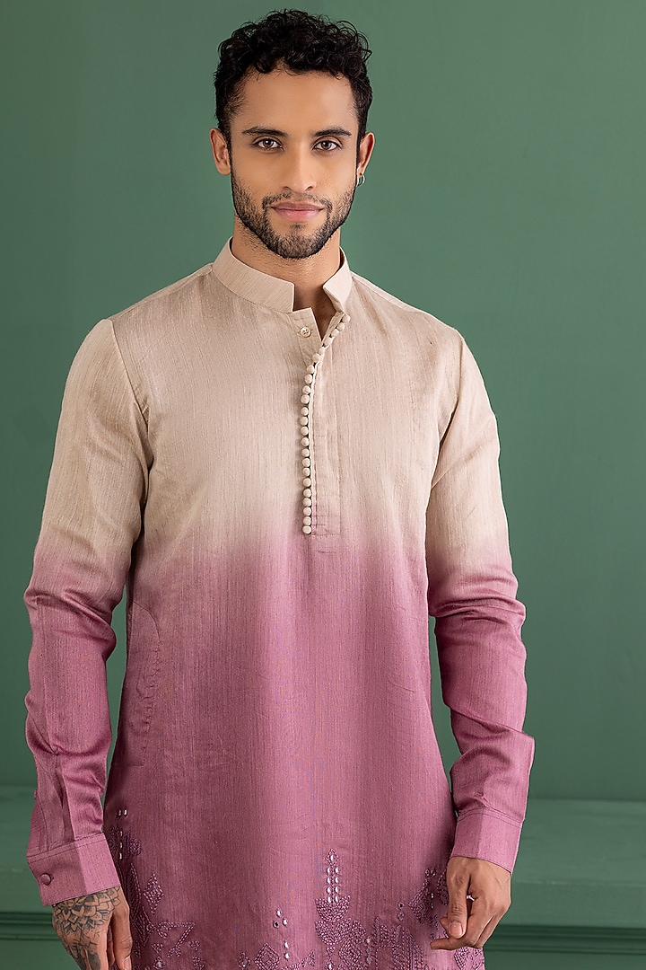 Mauve Shaded Chanderi Silk Embroidered Kurta Set by AMIT ARORA at Pernia's Pop Up Shop