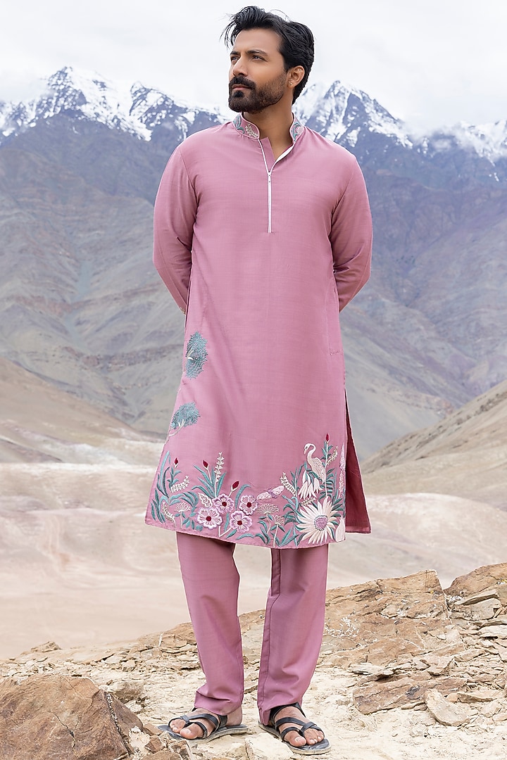 Onion Pink Poly Silk Machine Embroidered Kurta Set by AMIT ARORA at Pernia's Pop Up Shop