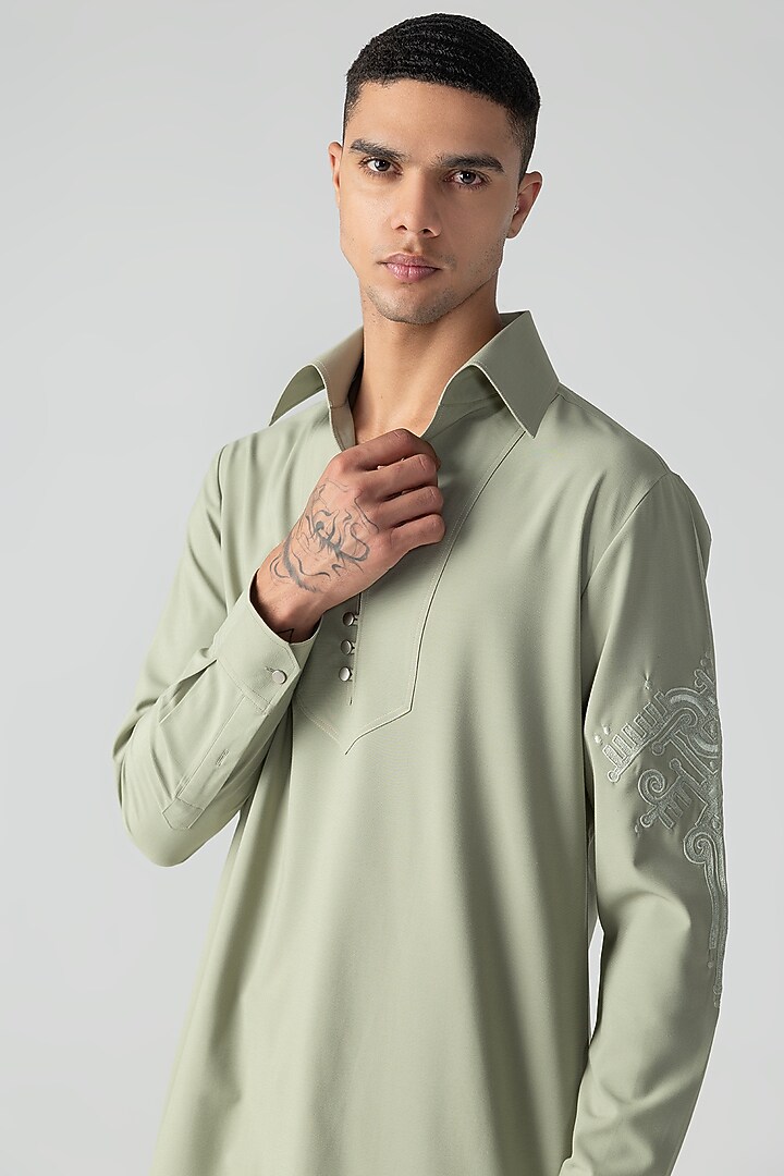 Mint Green Crepe Thread Embroidered Short Kurta Set by AMIT ARORA at Pernia's Pop Up Shop