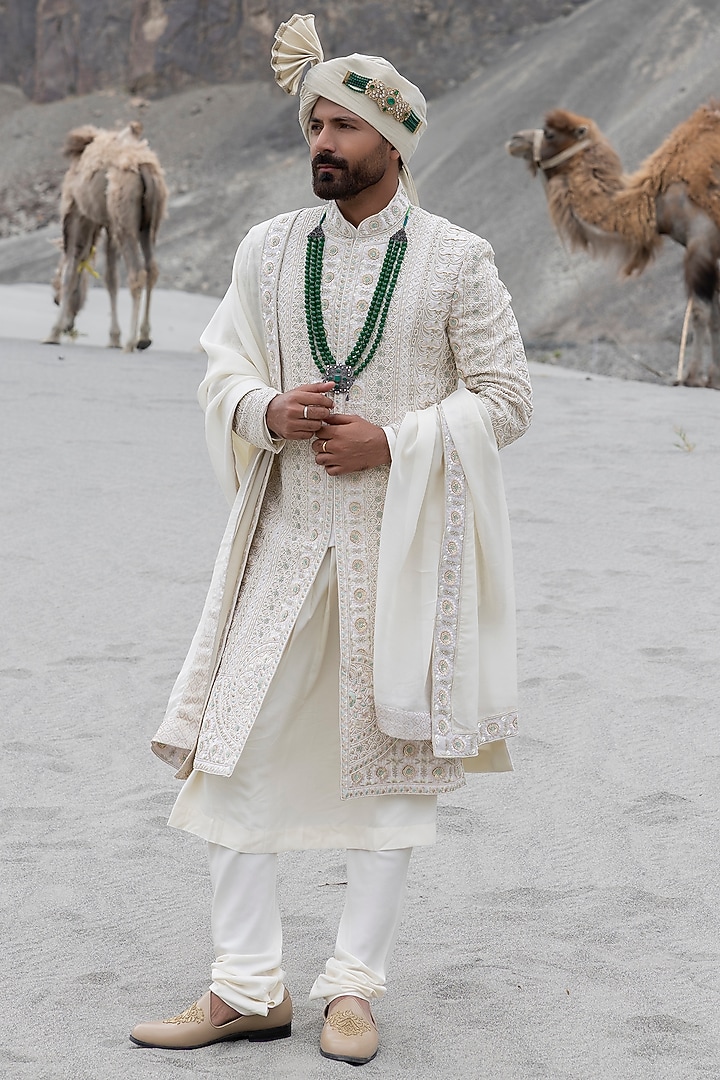Off-White Raw Silk Hand Embroidered Groom Sherwani Set by AMIT ARORA at Pernia's Pop Up Shop