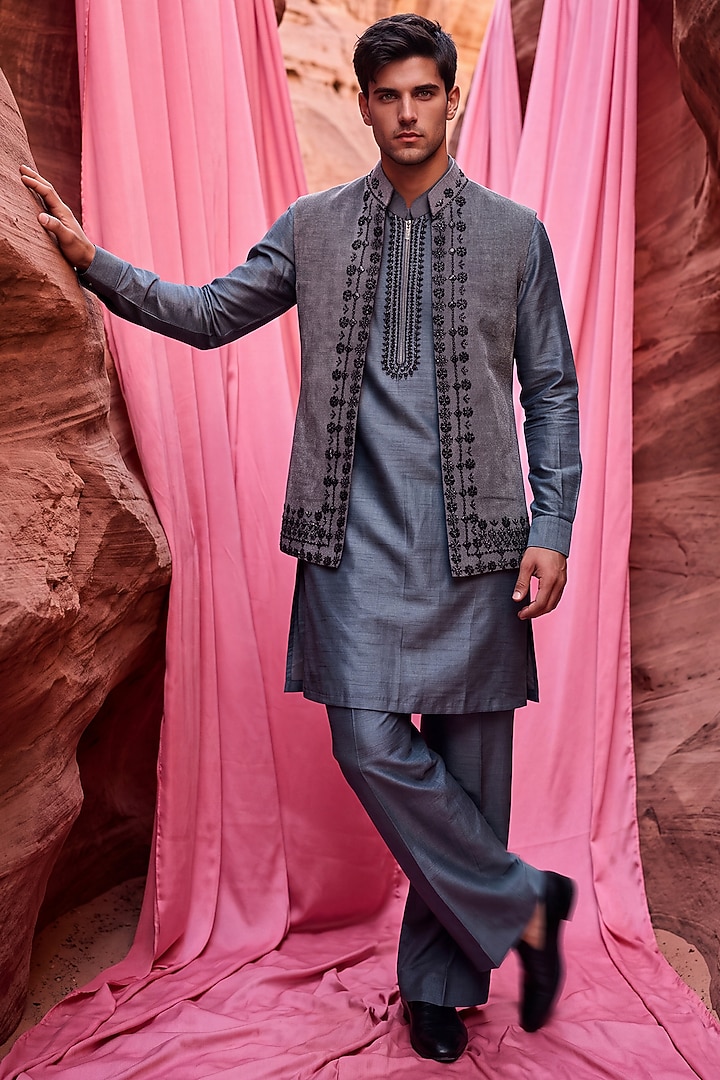 Grey Velvet Hand Embroidered Bundi Jacket Set by AMIT ARORA at Pernia's Pop Up Shop