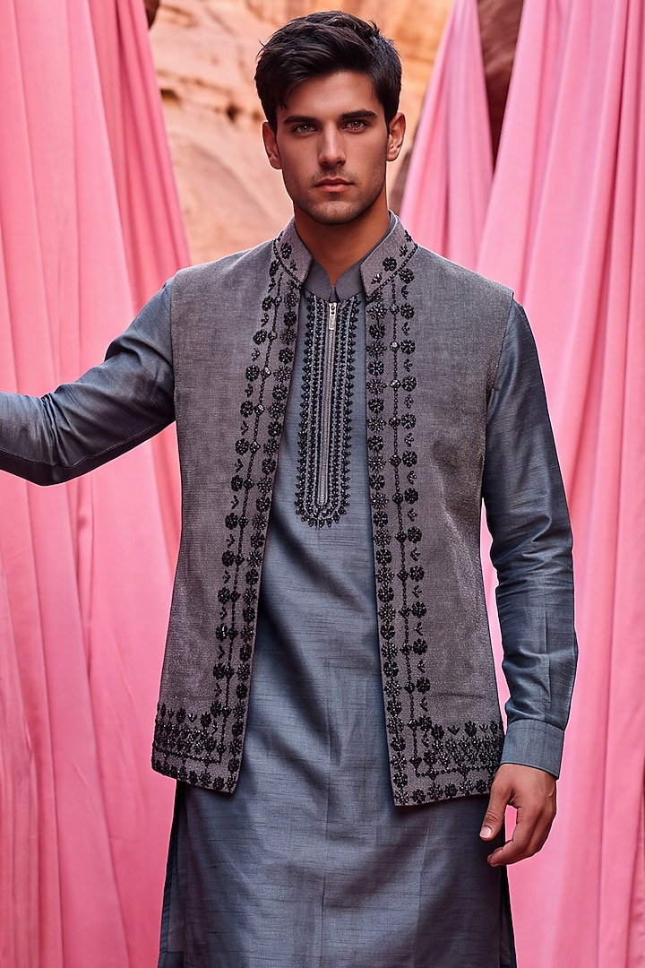 Grey Velvet Hand Embroidered Bundi Jacket Set by AMIT ARORA at Pernia's Pop Up Shop