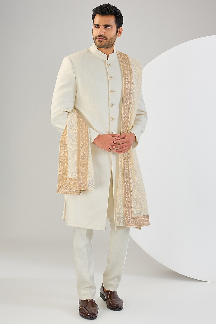 Off-White Banarasi Silk Sherwani Set by AMIT ARORA at Pernia's Pop Up Shop
