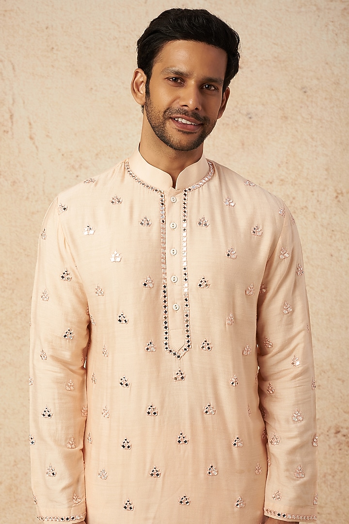 Peach Moonga Silk Mirror Hand Embroidered Kurta Set by AMIT ARORA at Pernia's Pop Up Shop