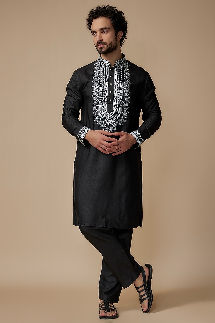 Black Linen Zari Embroidered Kurta Set by AMIT ARORA