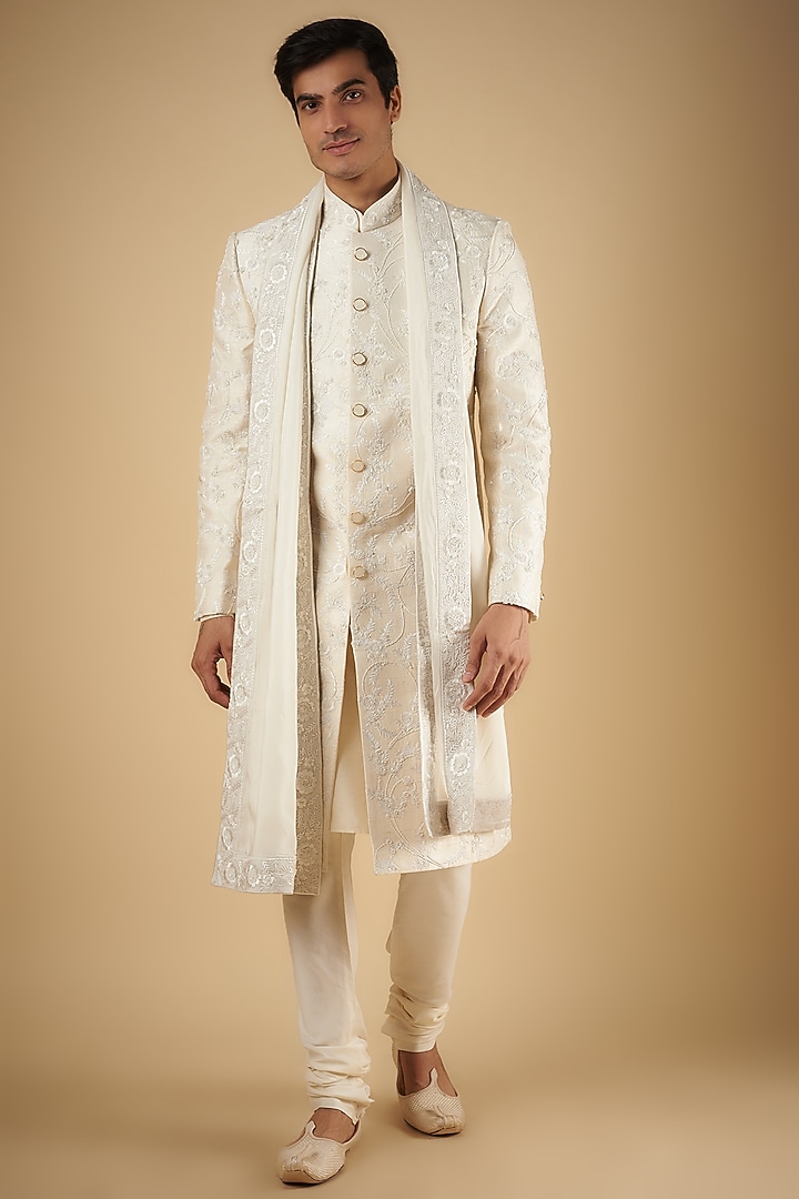 Cream Silk Hand Embroidered Groom Sherwani Set by AMIT ARORA at Pernia's Pop Up Shop