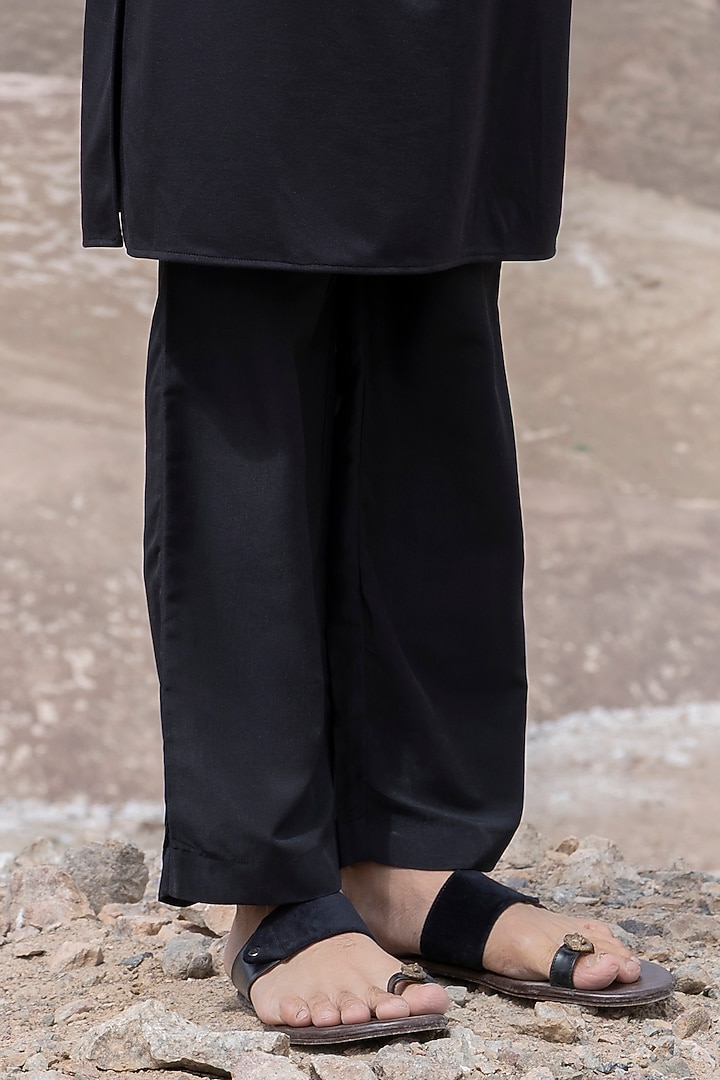 Black Knit Embellished Kurta Set by AMIT ARORA at Pernia's Pop Up Shop