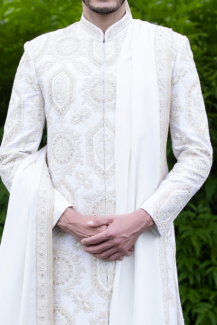 Off-White Raw Silk Hand Embroidered Groom Sherwani Set by AMIT ARORA at Pernia's Pop Up Shop