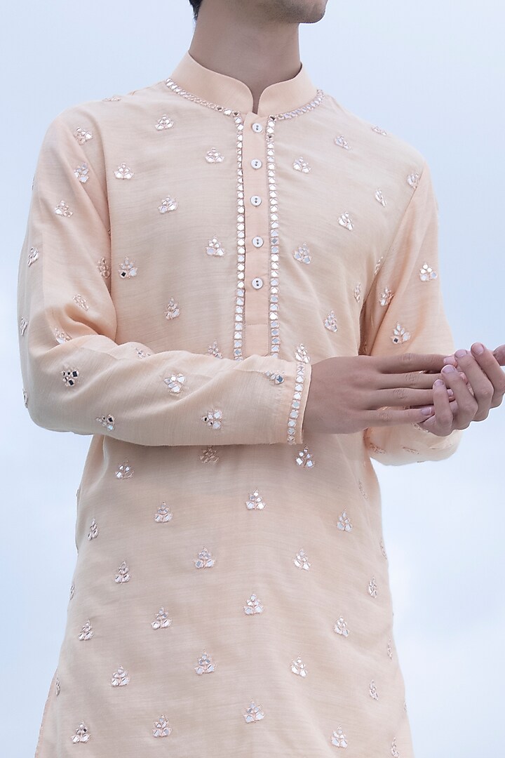 Peach Moonga Silk Mirror Hand Embroidered Kurta Set by AMIT ARORA at Pernia's Pop Up Shop