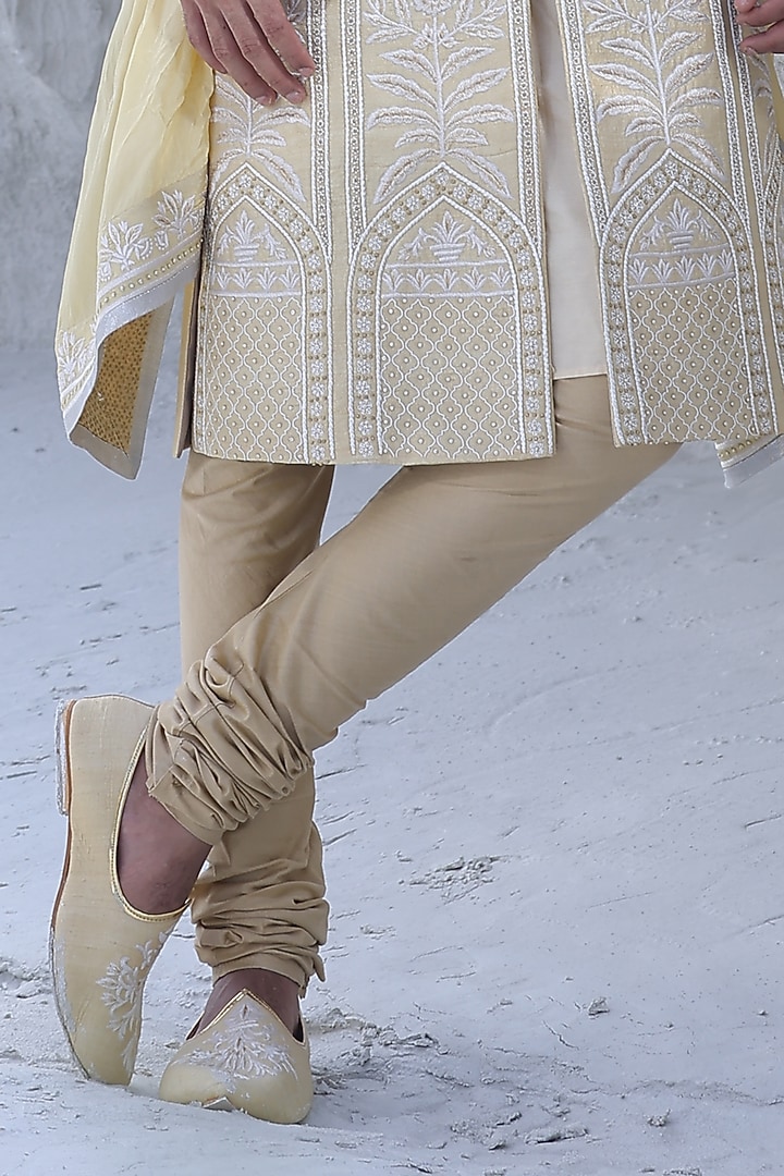 Mustard Raw Silk Hand Embroidered Groom Sherwani Set by AMIT ARORA at Pernia's Pop Up Shop