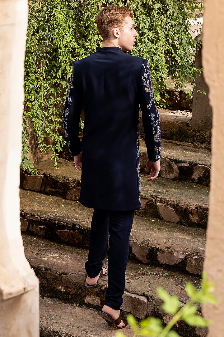 Navy Blue Knit Hand Embroidered Groom Sherwani Set by AMIT ARORA at Pernia's Pop Up Shop
