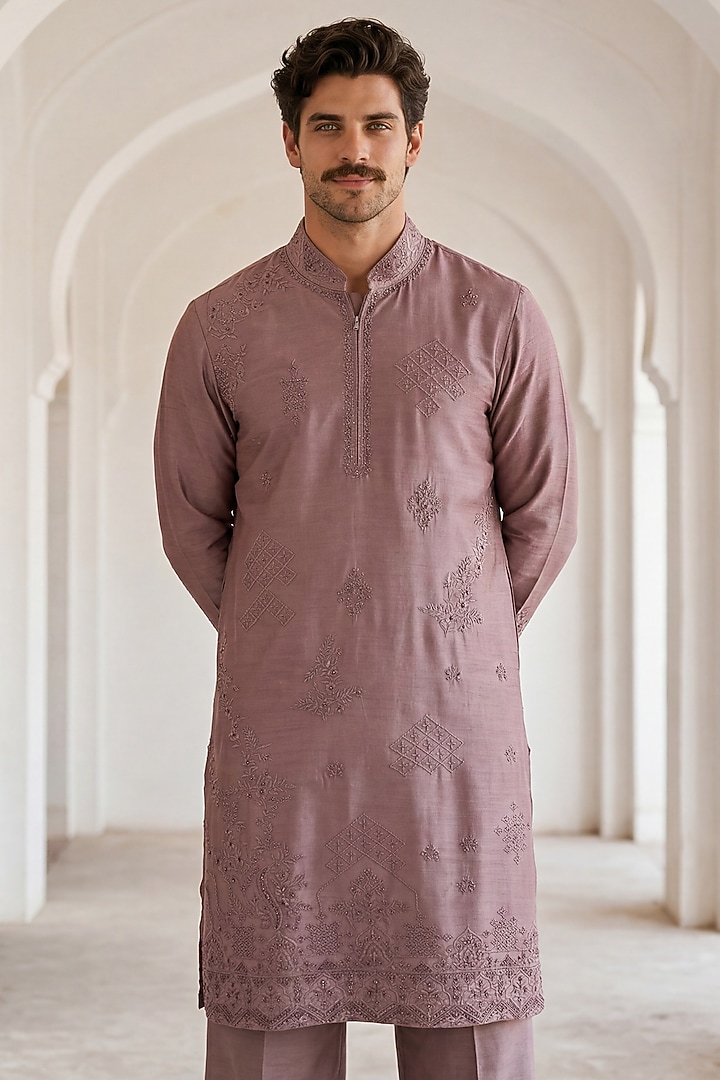 Mauve Chanderi Silk Floral Embroidered Kurta Set by AMIT ARORA at Pernia's Pop Up Shop