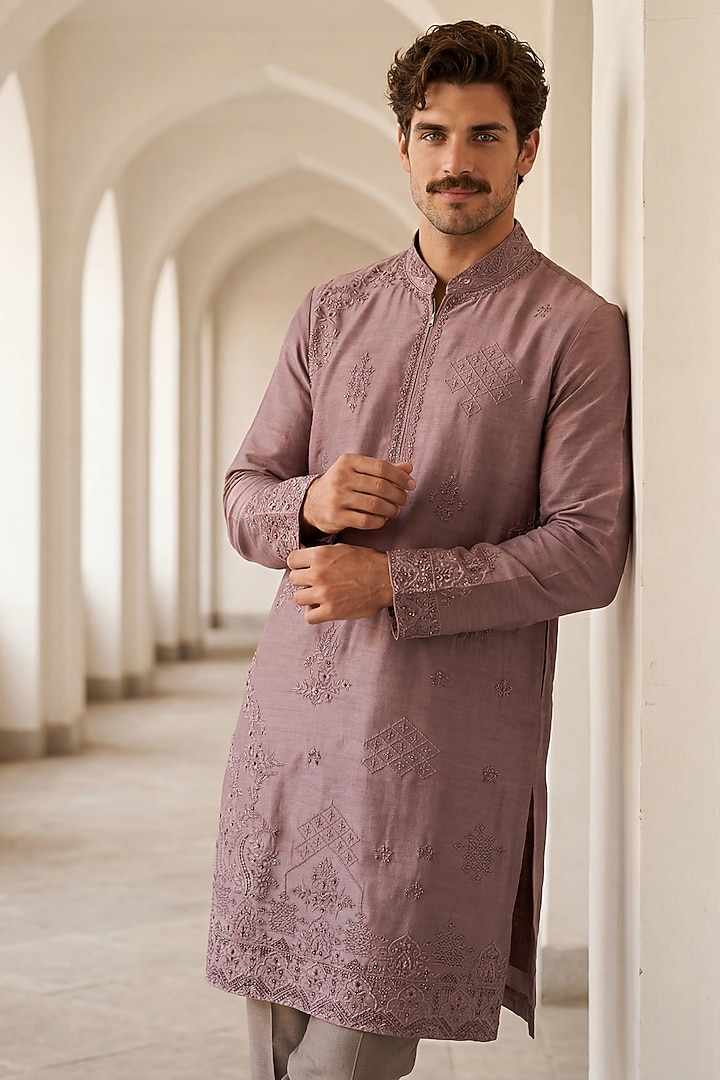 Mauve Chanderi Silk Floral Embroidered Kurta Set by AMIT ARORA at Pernia's Pop Up Shop