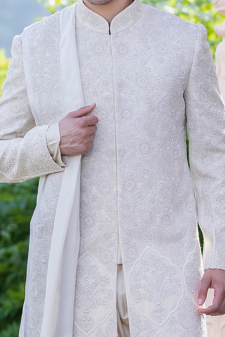 Off-White Raw Silk Hand Embroidered Groom Sherwani Set by AMIT ARORA at Pernia's Pop Up Shop