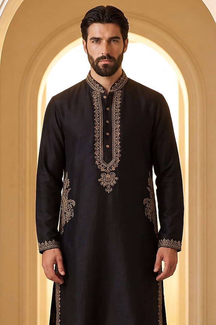 Black Chanderi Embroidered Kurta Set by AMIT ARORA at Pernia's Pop Up Shop