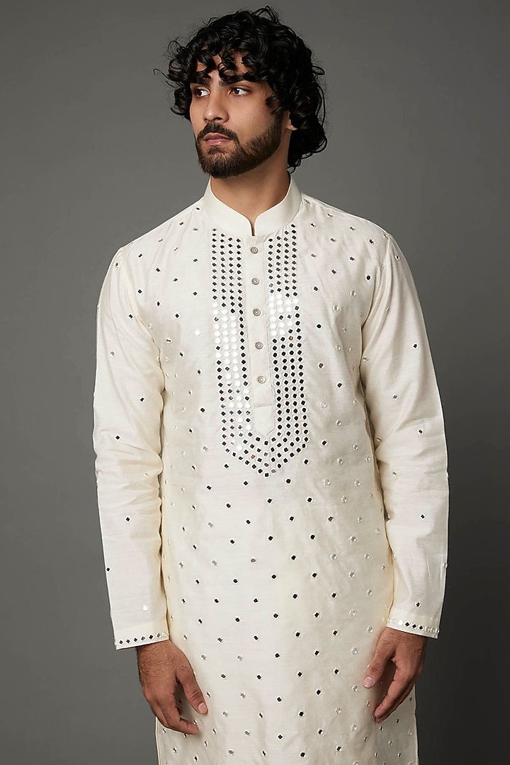 Off-White Moonga Silk Kurta Set by AMIT ARORA at Pernia's Pop Up Shop