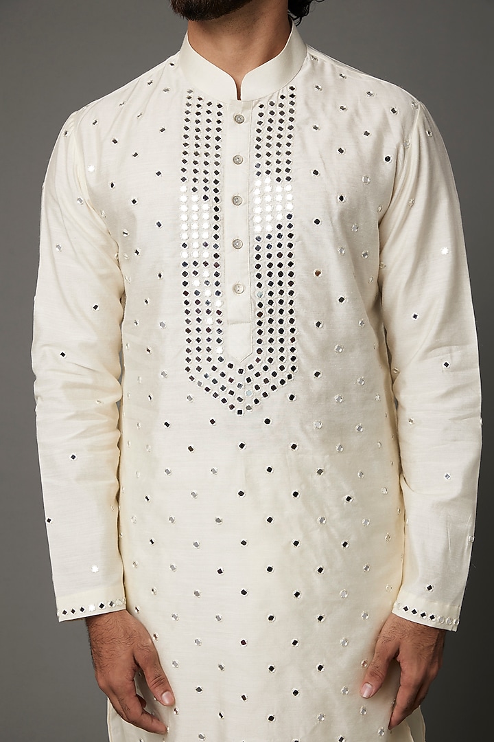 Off-White Moonga Silk Kurta Set by AMIT ARORA at Pernia's Pop Up Shop