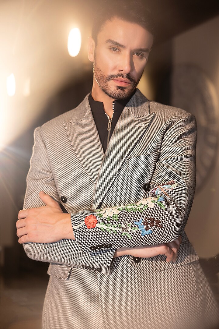 Black & White Textured Knit Floral Embroidered Tuxedo by AMIT ARORA at Pernia's Pop Up Shop