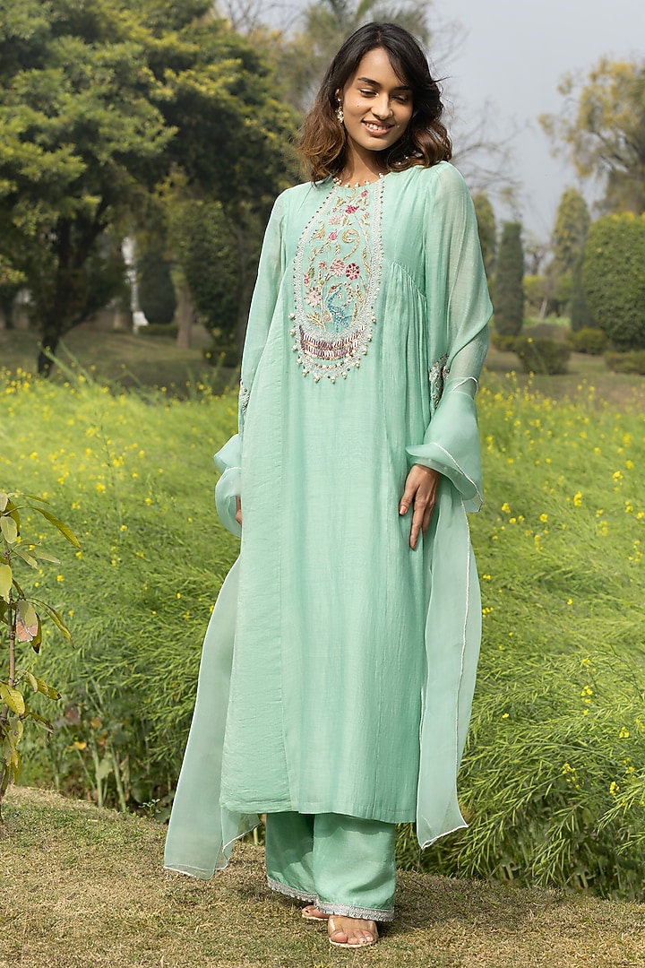 Sea Green Chanderi Hand Embroidered Kurta Set by AMRTA By Guneet Kondal at Pernia's Pop Up Shop