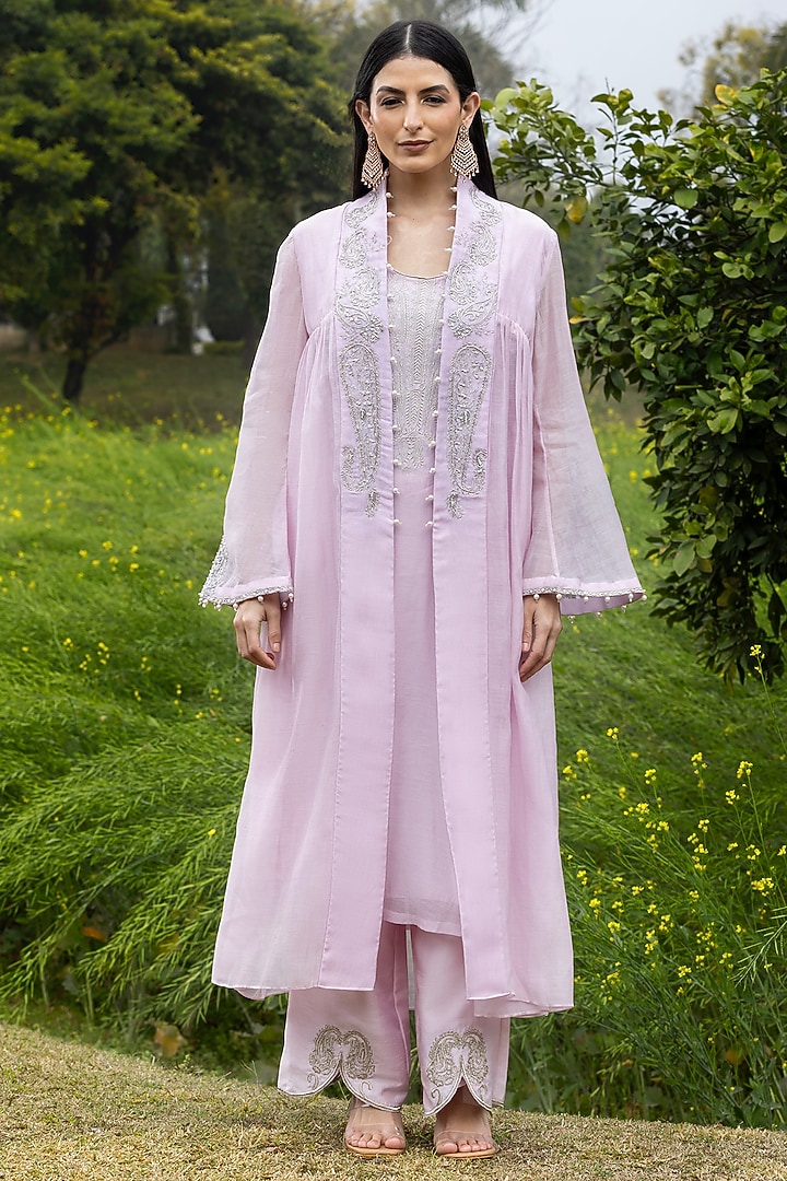 Salmon Pink Pure Chanderi Hand Embroidered Cape Set by AMRTA By Guneet Kondal at Pernia's Pop Up Shop