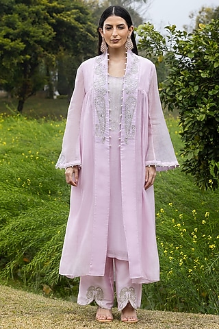Salmon Pink Pure Chanderi Hand Embroidered Cape Set by AMRTA By Guneet Kondal