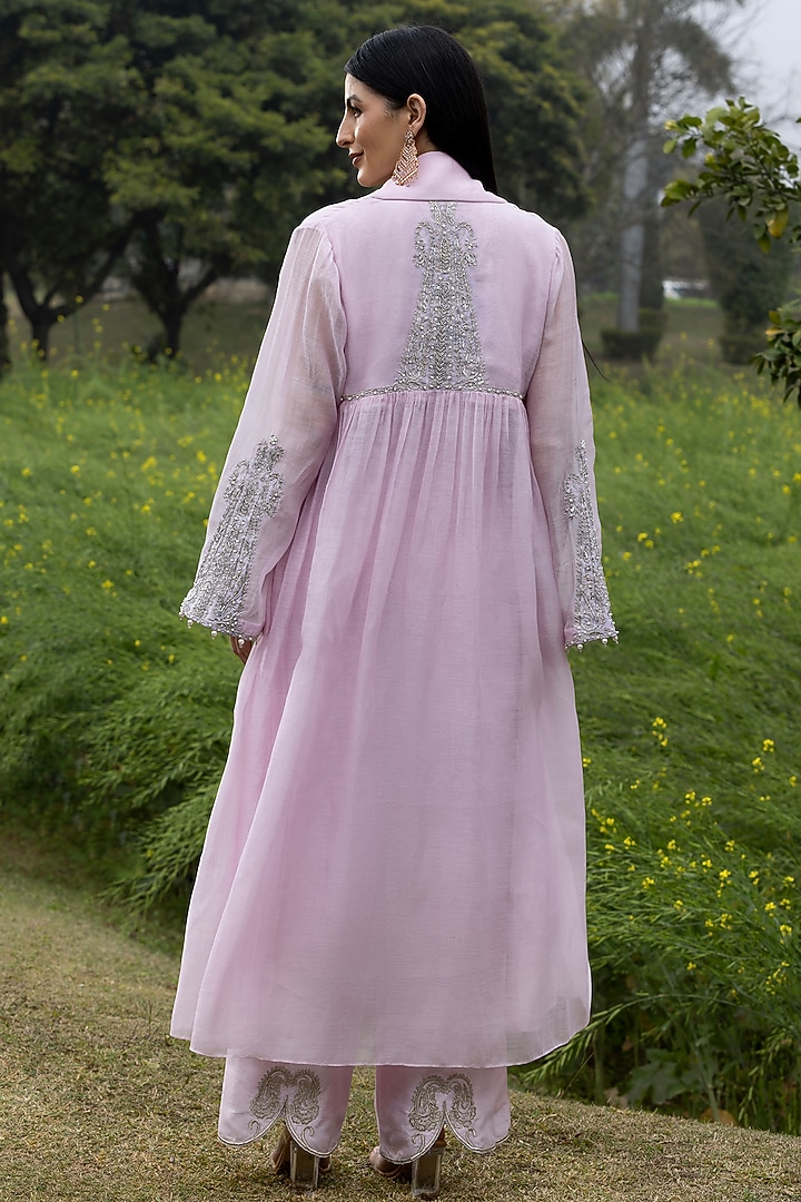 Salmon Pink Pure Chanderi Hand Embroidered Cape Set by AMRTA By Guneet Kondal at Pernia's Pop Up Shop
