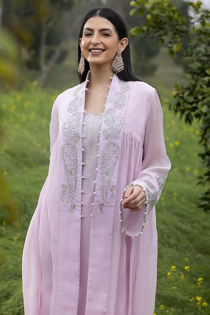 Salmon Pink Pure Chanderi Hand Embroidered Cape Set by AMRTA By Guneet Kondal at Pernia's Pop Up Shop