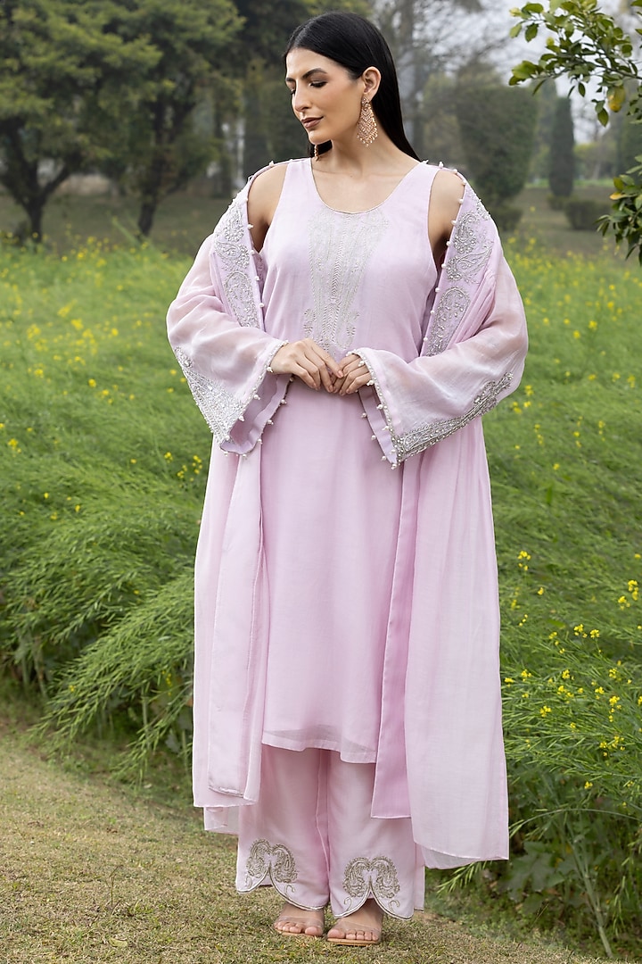 Salmon Pink Pure Chanderi Hand Embroidered Cape Set by AMRTA By Guneet Kondal at Pernia's Pop Up Shop