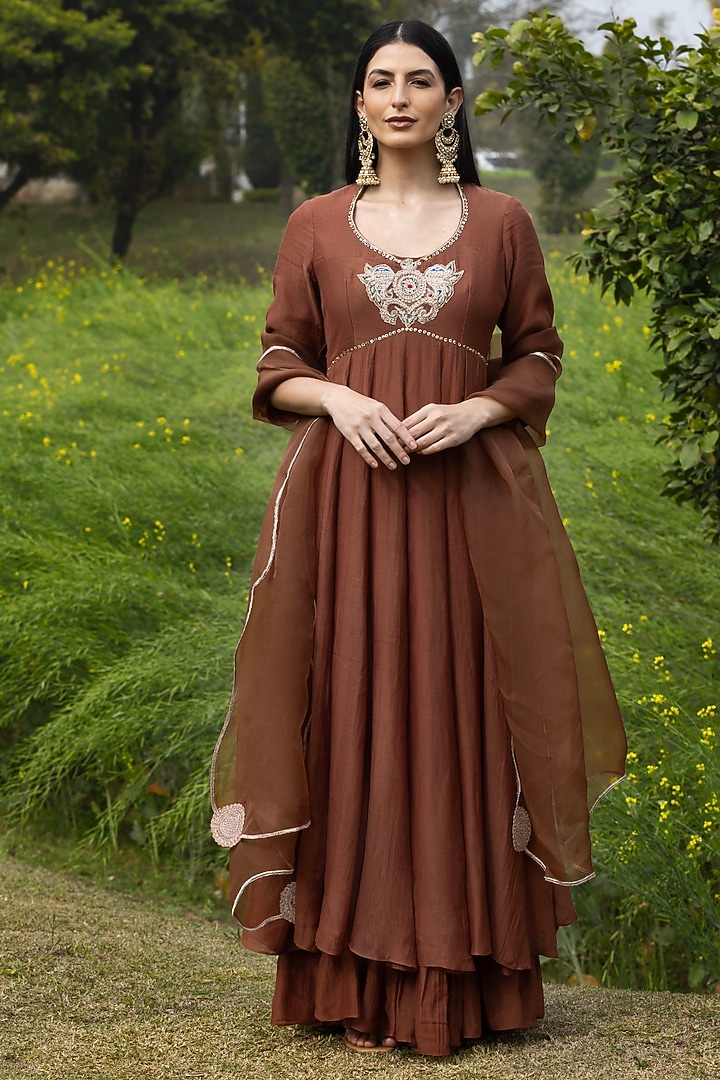 Coco-Colored Chanderi Hand Embroidered Wedding Anarkali Set by AMRTA By Guneet Kondal at Pernia's Pop Up Shop