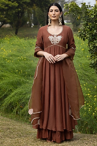 Coco-Colored Chanderi Hand Embroidered Anarkali Set by AMRTA By Guneet Kondal