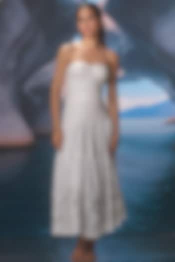 White Natural Machine Embroidered Midi Vacation Dress by AMRTA By Guneet Kondal at Pernia's Pop Up Shop