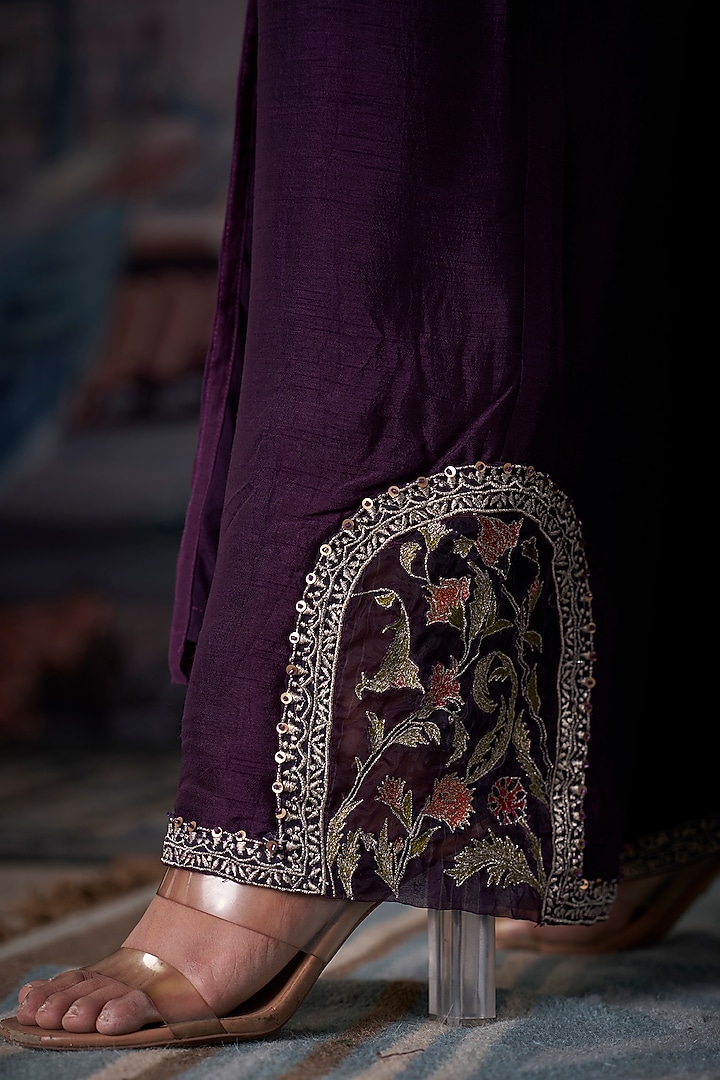 Purple Silk Chanderi Embroidered Kurta Set by AMRTA By Guneet Kondal at Pernia's Pop Up Shop