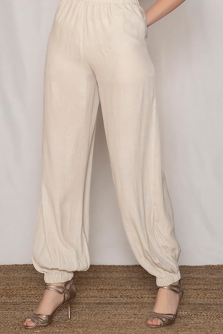 Ivory Viscose Moss Crepe Hand Embroidered Co-Ord Set by AMRTA By Guneet Kondal at Pernia's Pop Up Shop