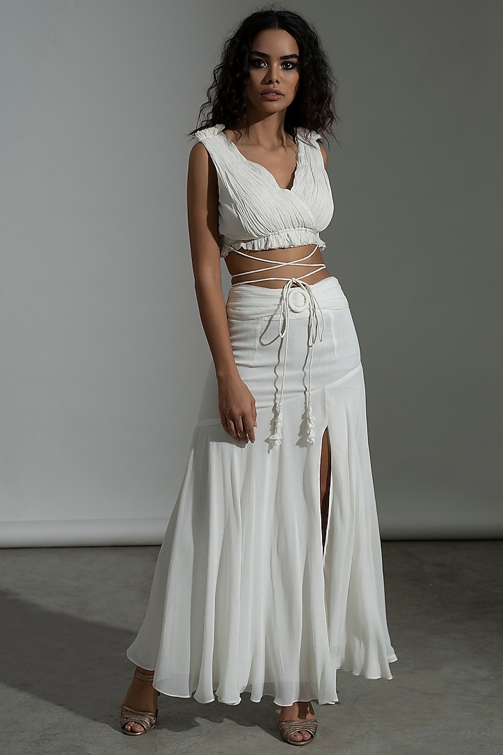 White Georgette Skirt Set by AMRTA By Guneet Kondal at Pernia's Pop Up Shop