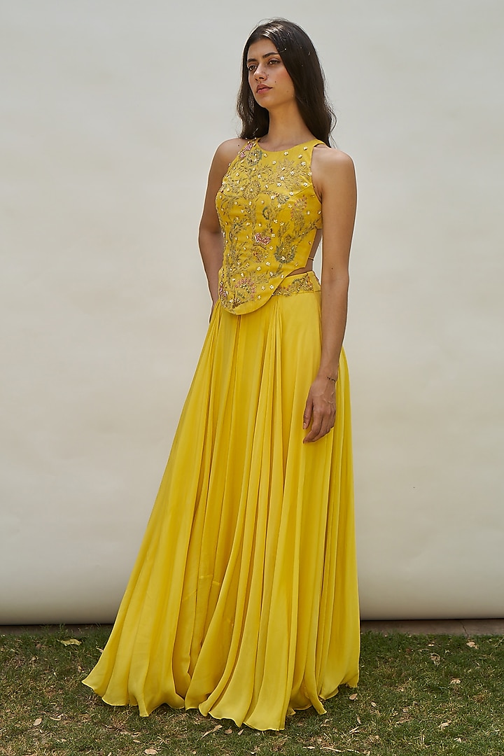 Yellow Viscose Chinon Pleated Skirt Set by AMRTA By Guneet Kondal at Pernia's Pop Up Shop