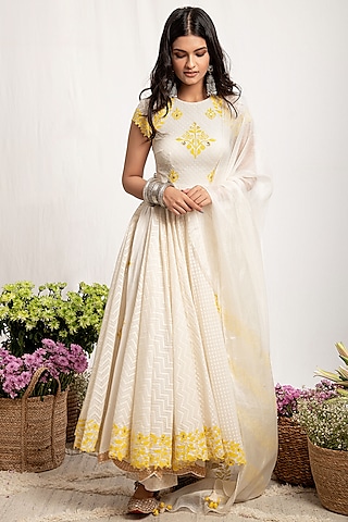 Ivory Embroidered Anarkali Set by Amrita Thakur
