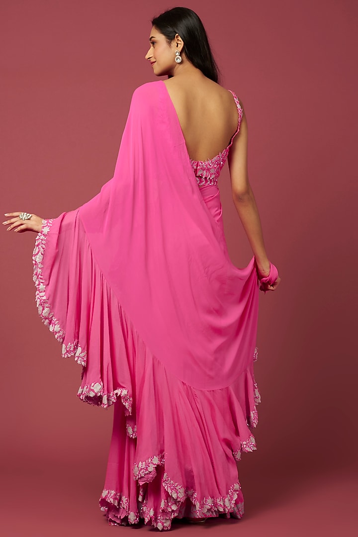 Pink Embroidered Wedding Saree Set by Amrita Thakur at Pernia's Pop Up Shop