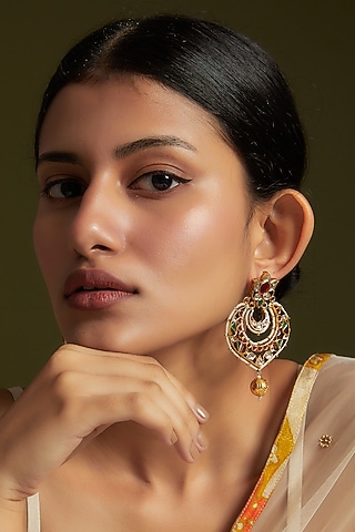 Gold Finish Kundan Polki & Onyx Dangler Earrings In Sterling Silver by AMETHYST