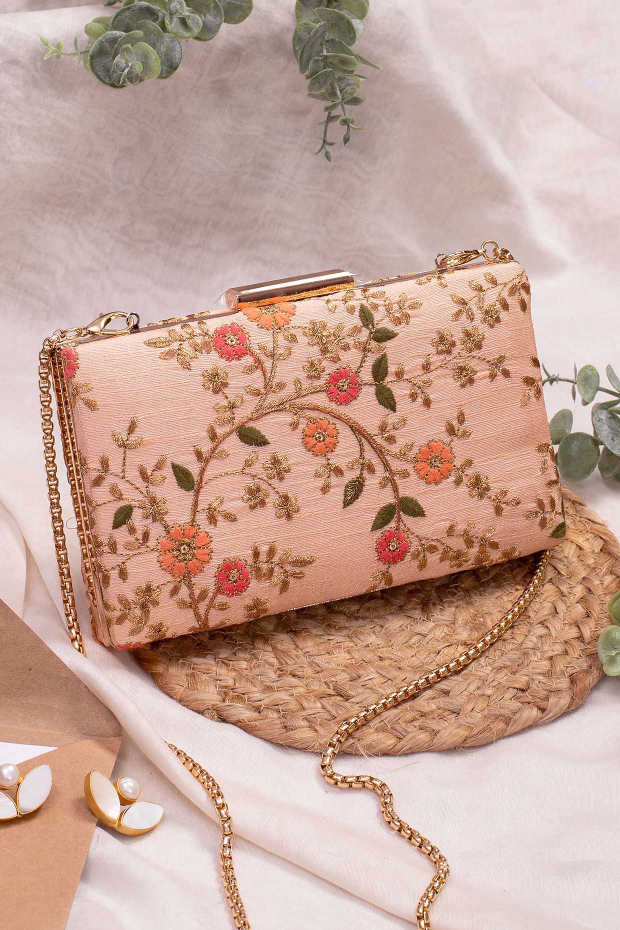 Peach clutch 2025