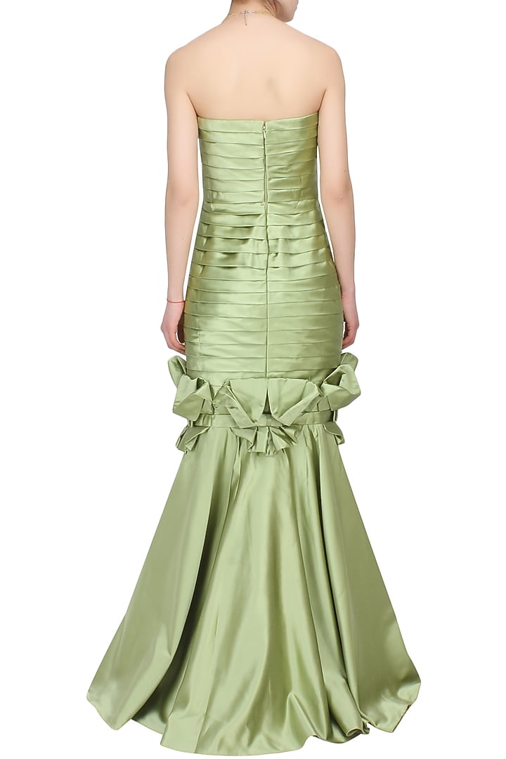 Green pleated bowtie mermaid gown available only at Pernia's Pop Up Shop.