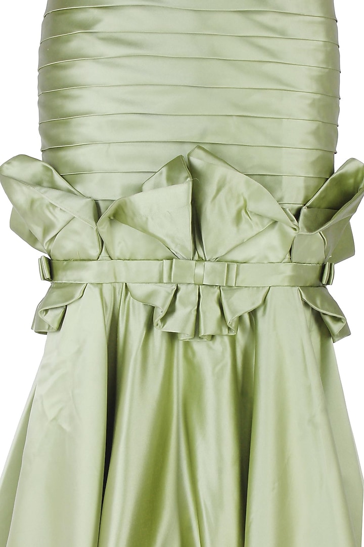 Green pleated bowtie mermaid gown available only at Pernia's Pop Up Shop.