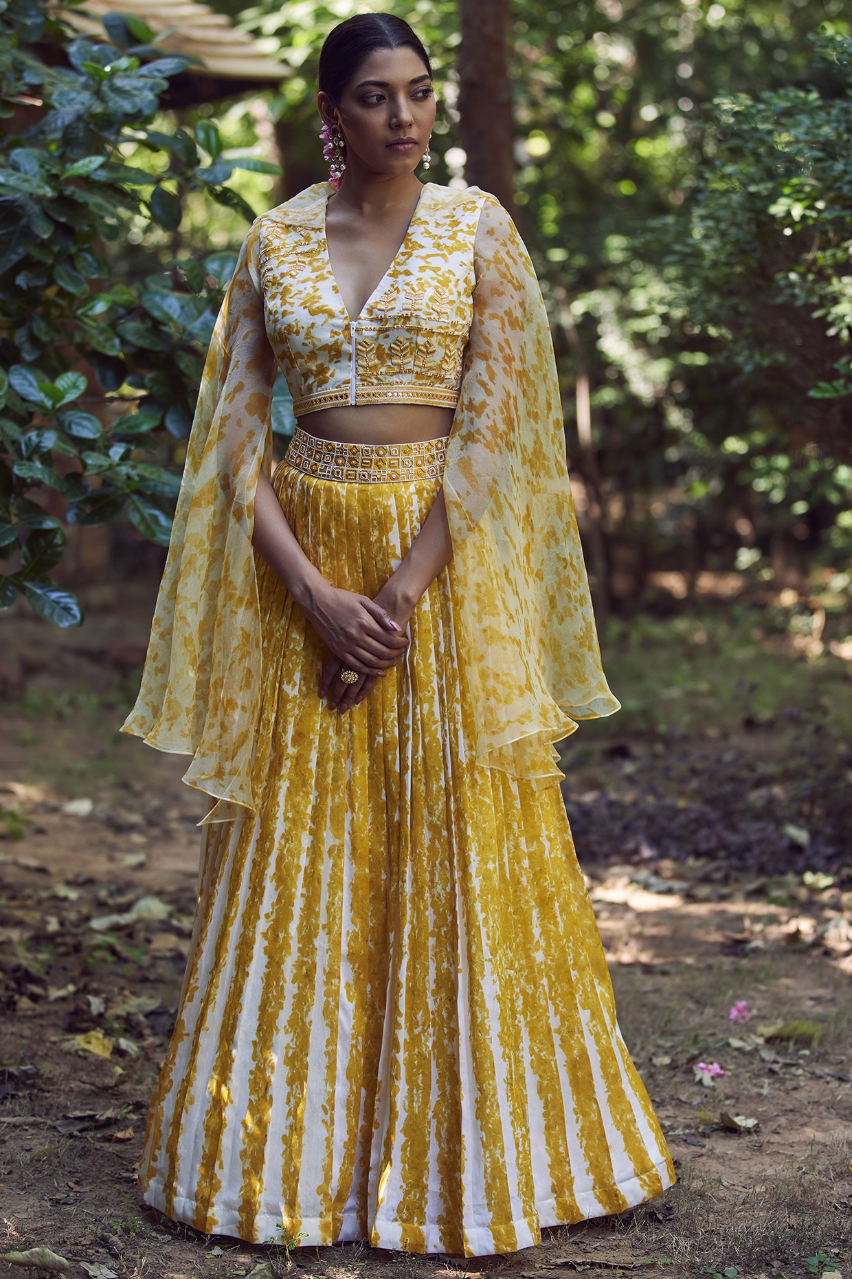 Trending Light Weight Printed Lehengas For The Millennial Brides-To-Be |  Classy dress, Designer lehenga choli, Ceremony dresses