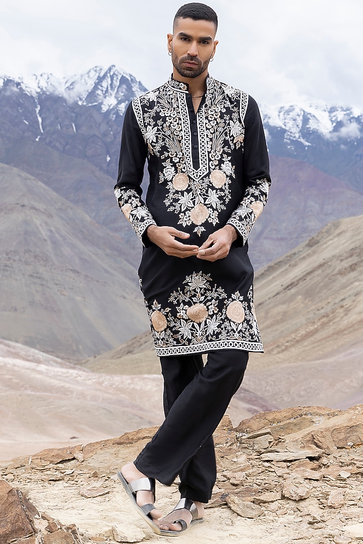 Black Linen Bamboo Silk Embroidered Kurta Set by AMIT ARORA