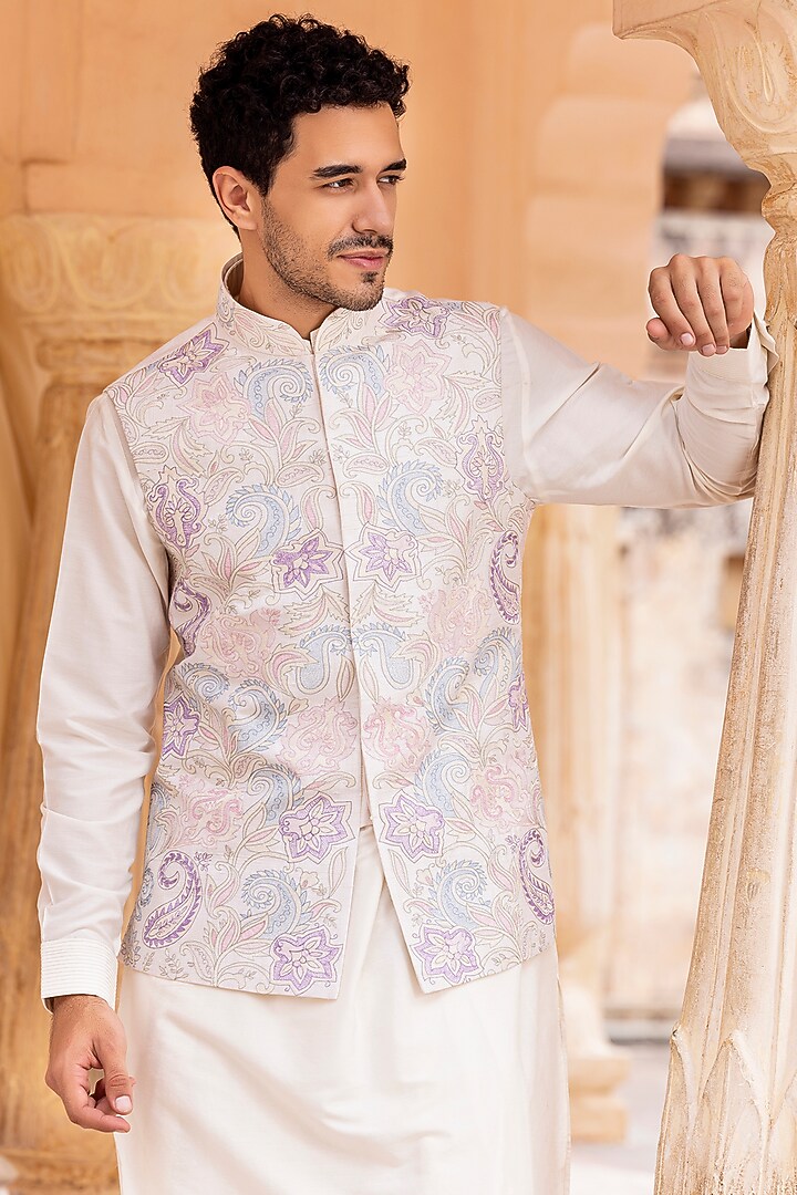 Cream Raw Silk Hand Embroidered Bundi Jacket Set by AMIT ARORA at Pernia's Pop Up Shop