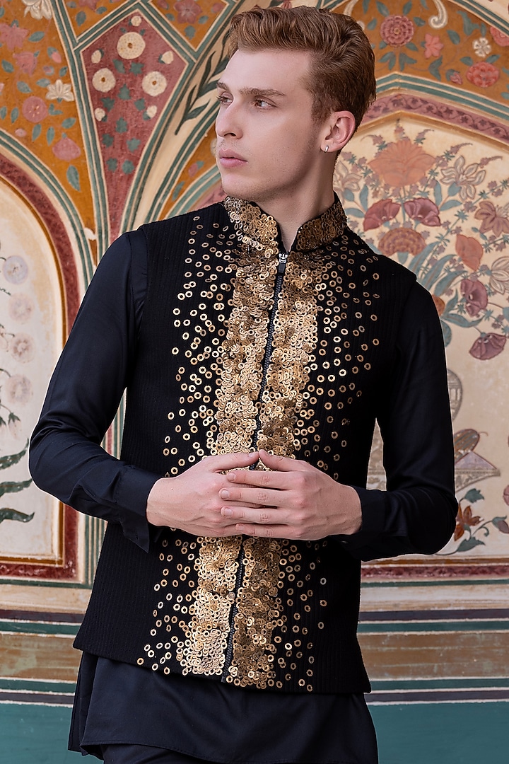 Black Cord Hand Embroidered Bundi Set by AMIT ARORA at Pernia's Pop Up Shop