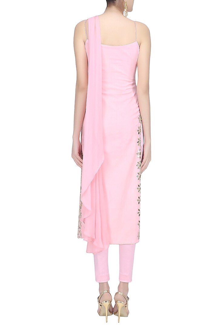 Powder pink embroidered straight kurta and pants set available only at Pernia's Pop Up Shop.