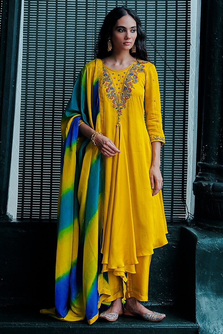 Lemon Yellow Bemberg Satin Hand-Embellished Asymmetrical Kurta Set by ANANTI at Pernia's Pop Up Shop