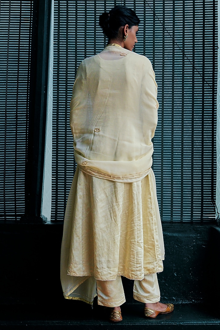 Ivory White Linen Silk Aari Embroidered Kurta Set by ANANTI at Pernia's Pop Up Shop