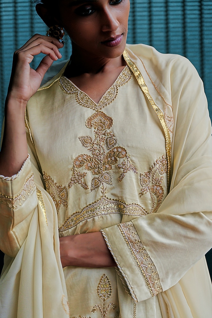 Ivory White Linen Silk Aari Embroidered Kurta Set by ANANTI at Pernia's Pop Up Shop