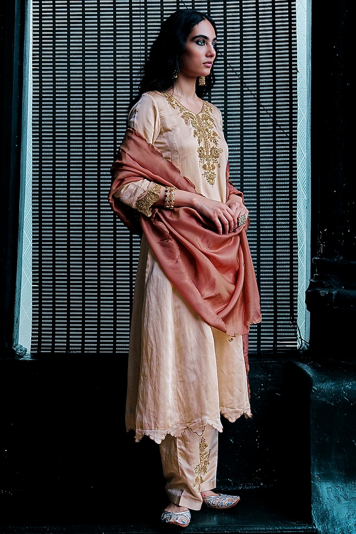 Blush Linen Silk Mukaish Embroidered Kurta Set by ANANTI at Pernia's Pop Up Shop
